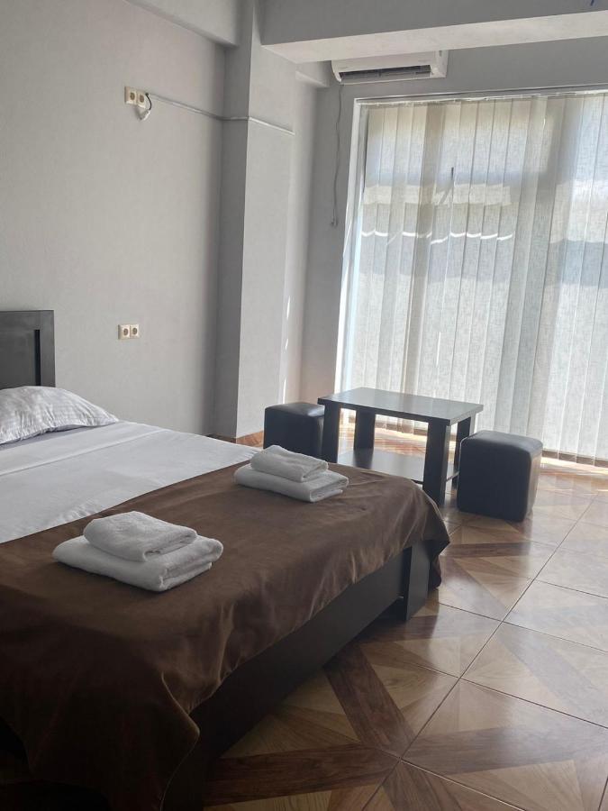 Hotel Saburtalo Roni Tiflis Dış mekan fotoğraf